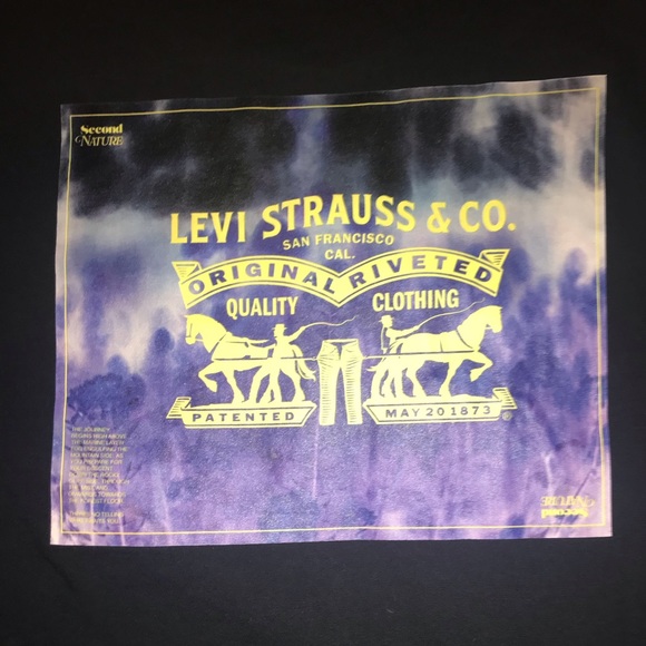 Levi’s Tee - Picture 5 of 5